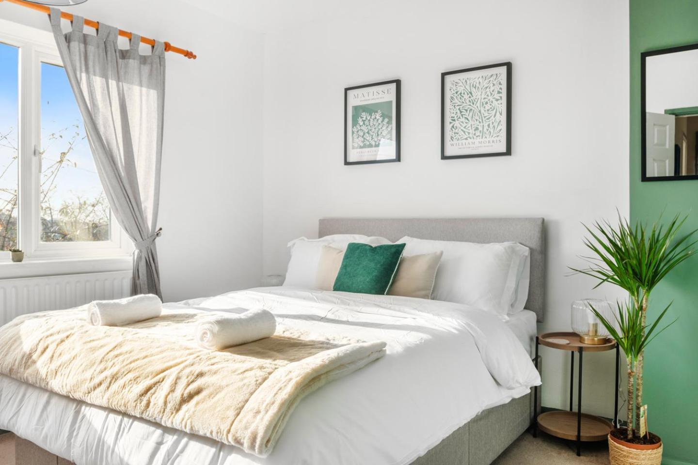 3 Bedroom House - Well Presented - Spacious - Flexible Check In - Free Parking نوتينغهام المظهر الخارجي الصورة