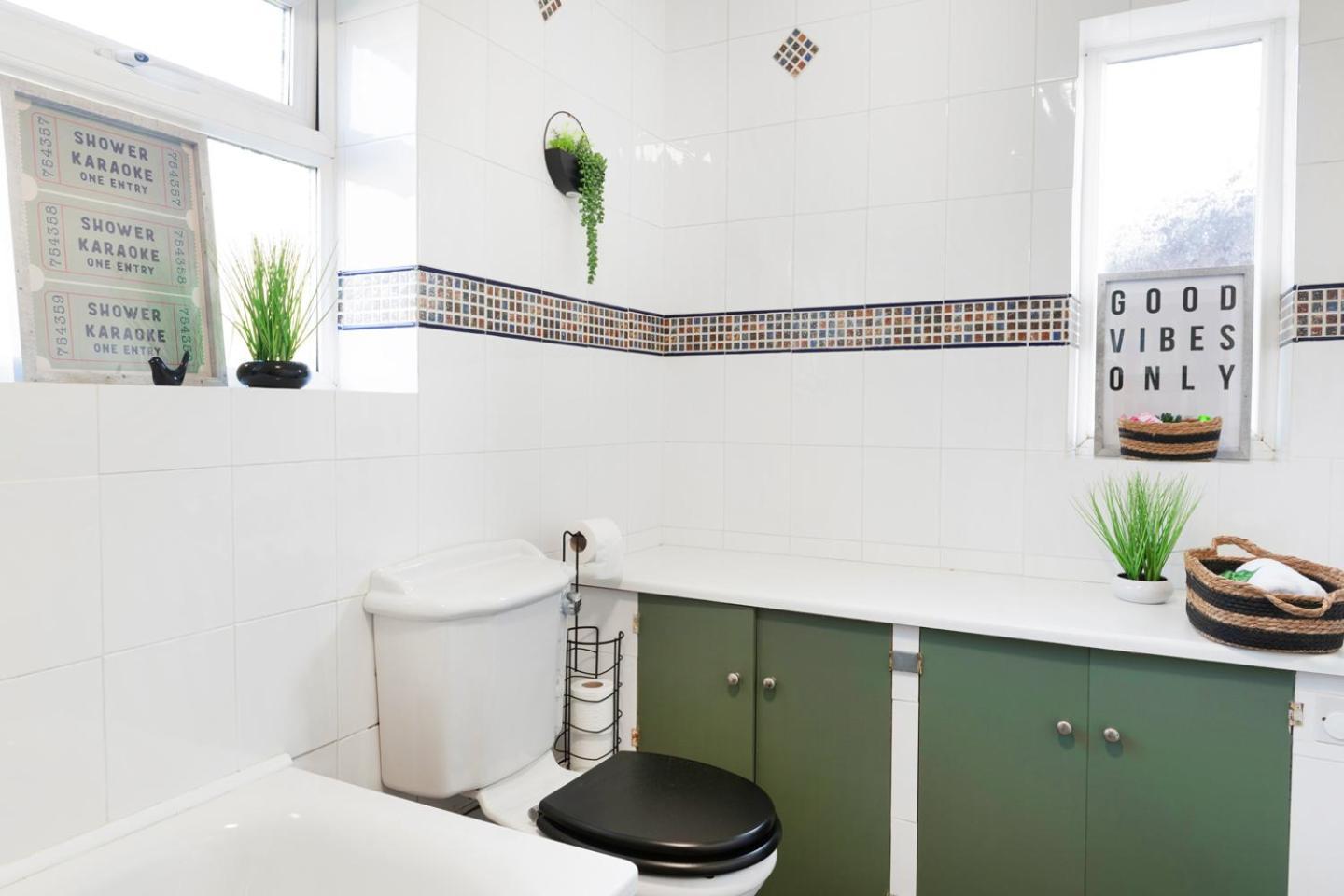 3 Bedroom House - Well Presented - Spacious - Flexible Check In - Free Parking نوتينغهام المظهر الخارجي الصورة